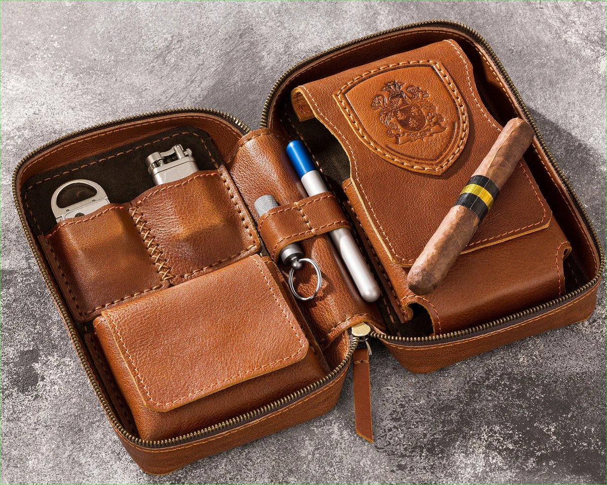 Henry's Cigar case.jpg