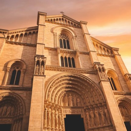 File:Romanesque1.jpg